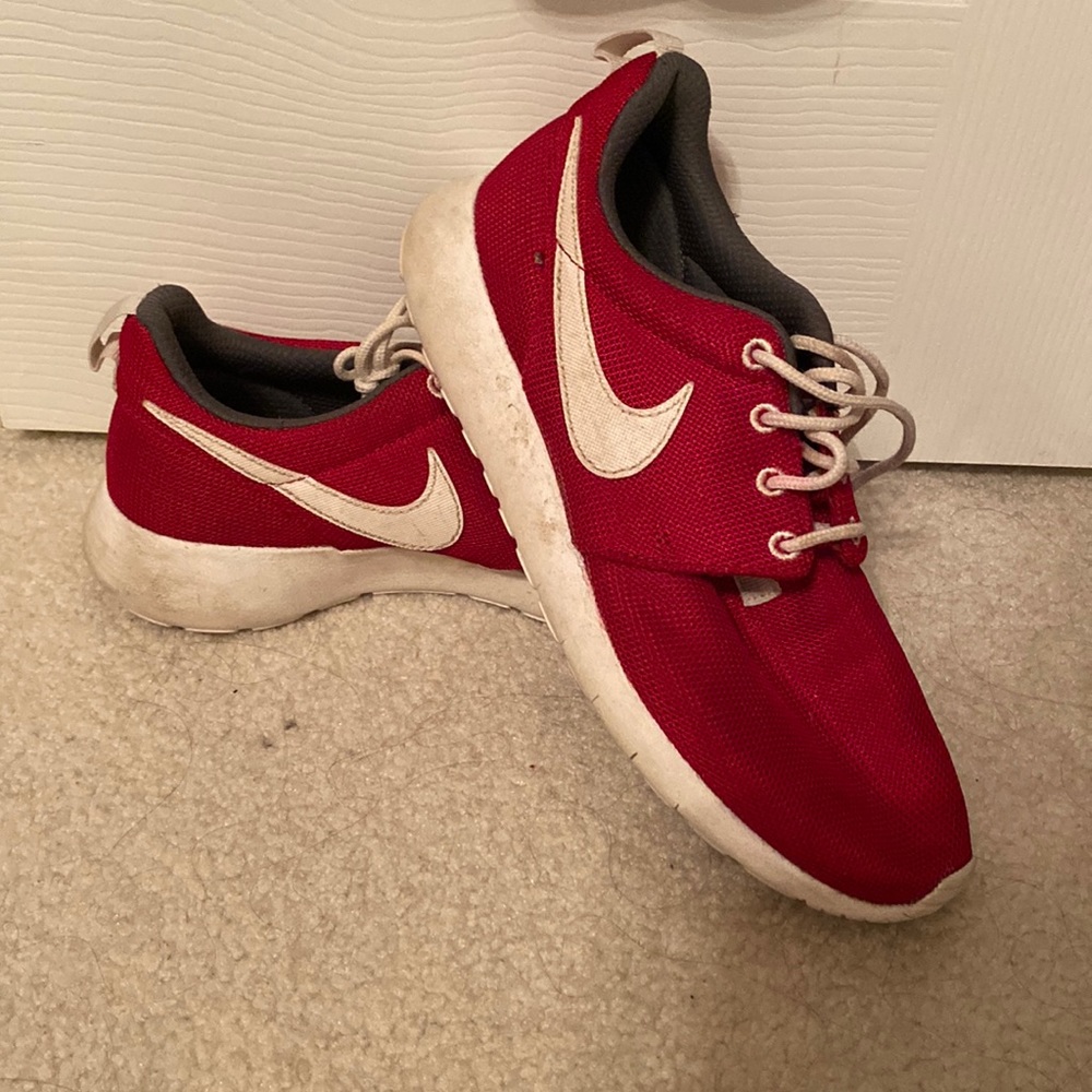 Nike Roshes Sneaker - Red